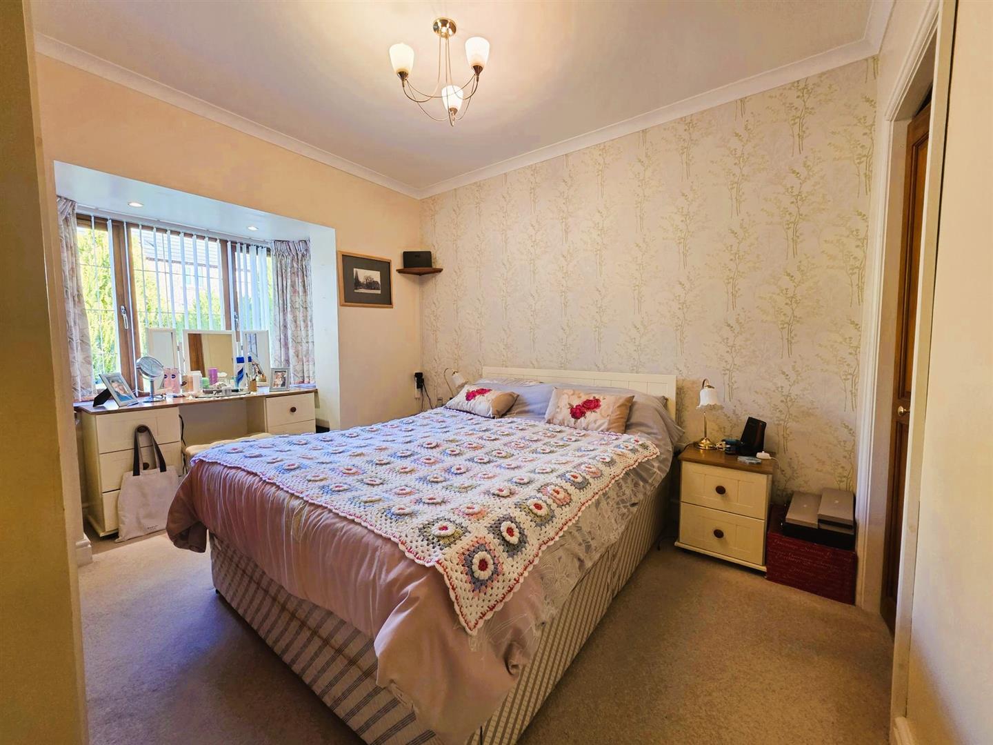 Clos Ty Gwyn, Dafen, Llanelli, SA14 8UT